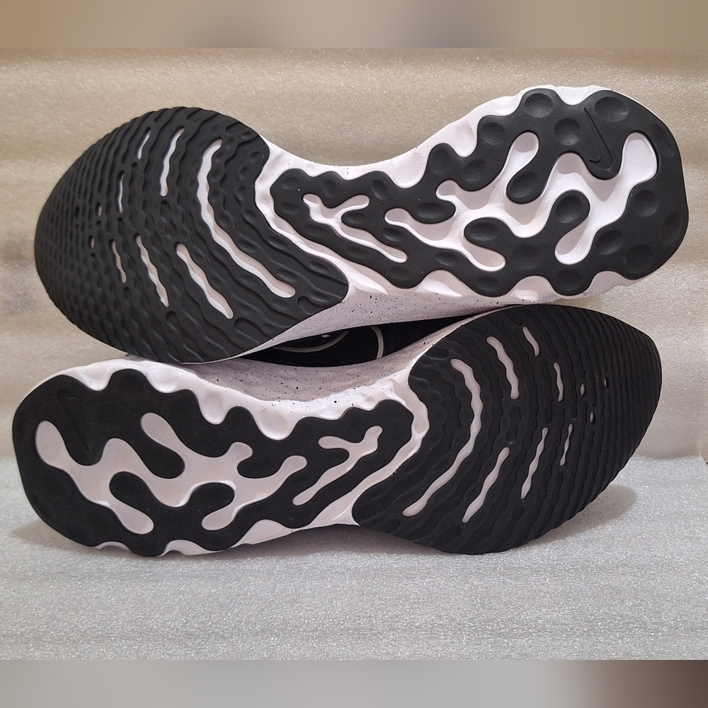 Nike React Infinity Run2 - Picture 4 of 6